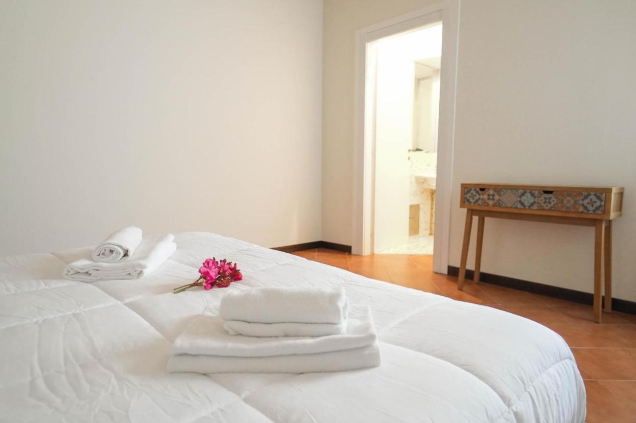 Paradise Suite Latina Exterior foto